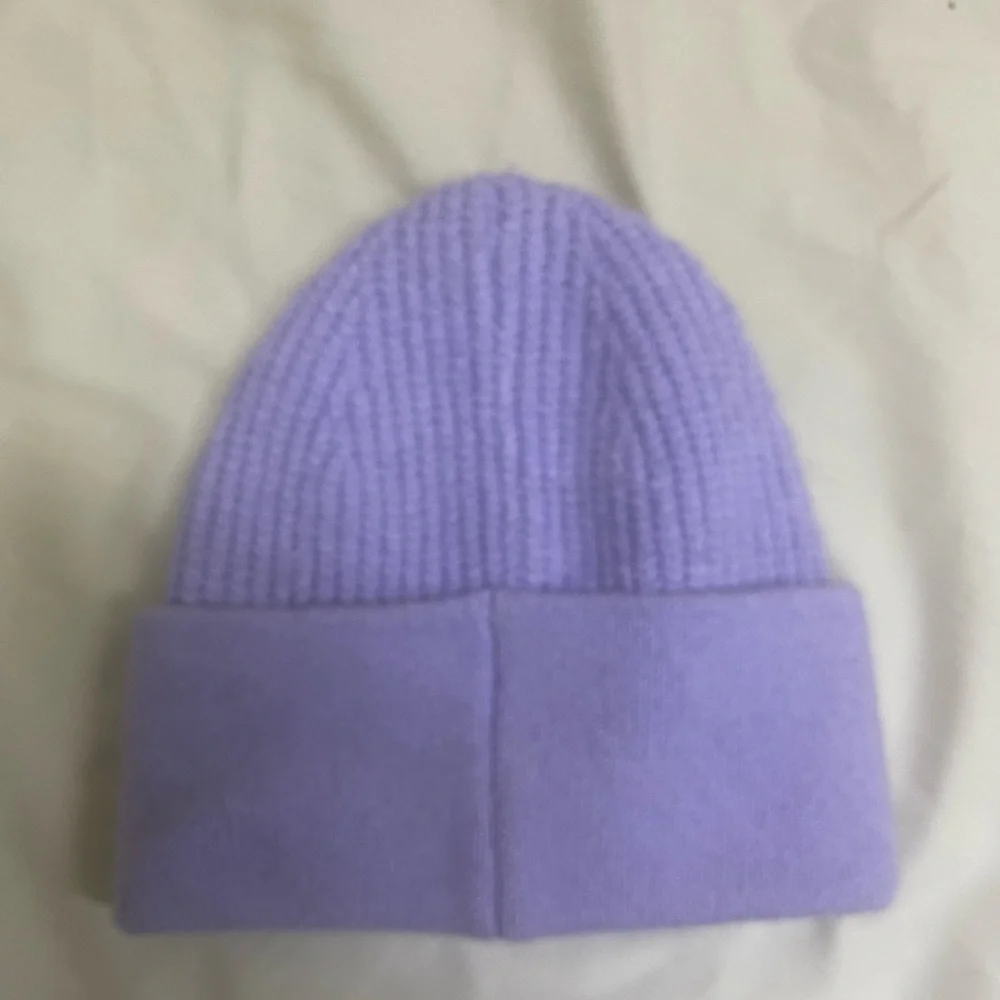 Purple butterfly beanie - Picture 2 of 3